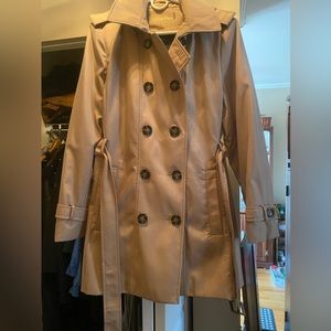 Women’s Khaki Calvin Klein Jacket. Size Large. Knee length.